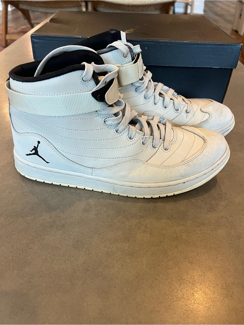 Men’s Jordan KO 23 Leather High Top Lace up Basketball Shoes Size 12